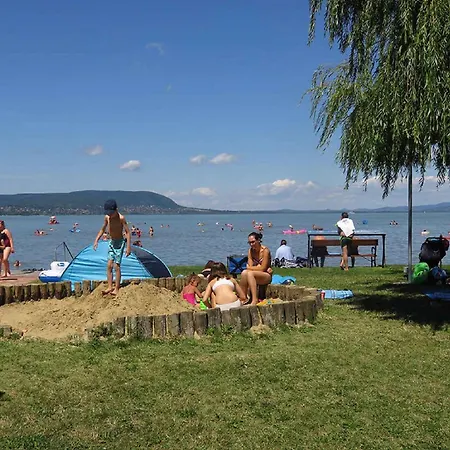 In Balatonmariafuerdo 19567 Daire