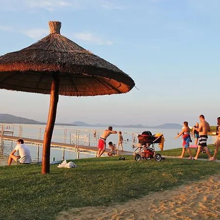 Daire In Balatonmariafuerdo 19567